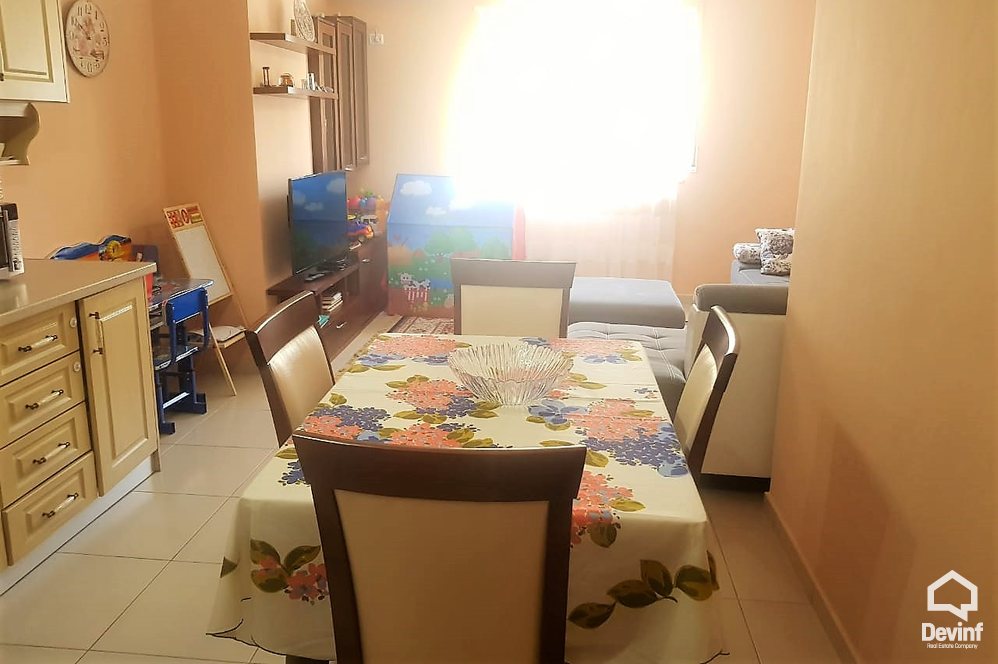 Tirane Shitje Apartament 1+1+A Rruga Reshit Petrela, prane Drejtorise se Arshives apartament kompleks rezidencial