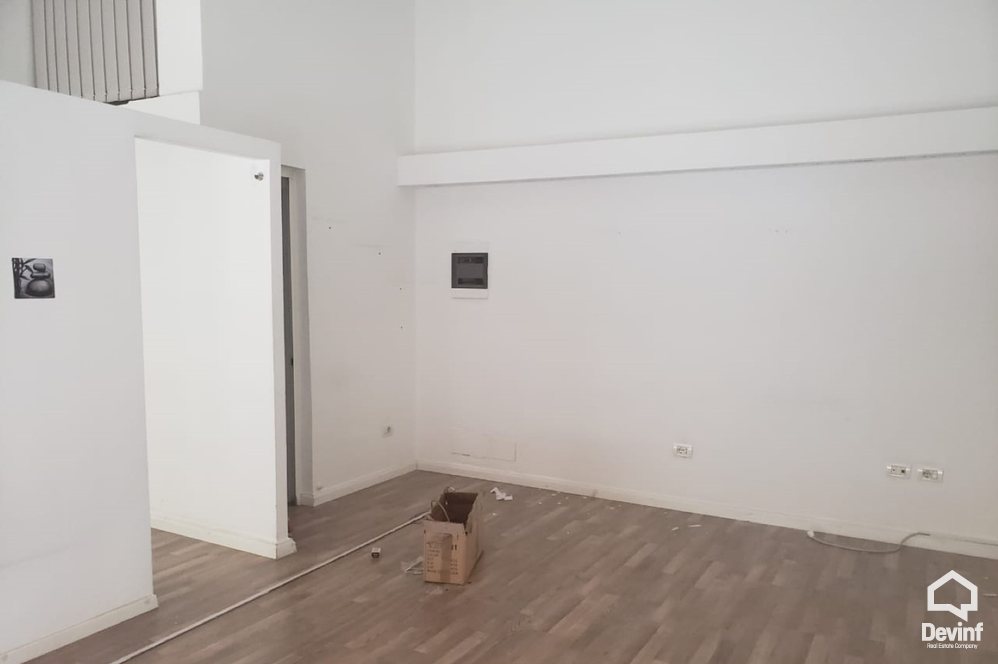 Tirane Qera Dyqan  Ne zonen prane Qendres Taivan zyre dyqan
