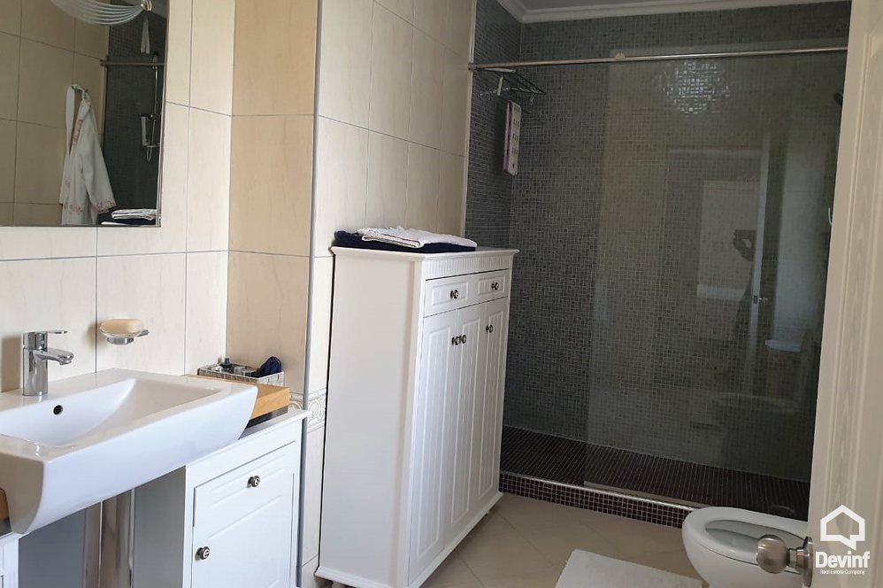Tirane Qera Vile 4+1+G Kompleks rezidencial, prane Qendres Tregtare TEG vile kompleks rezidencial
