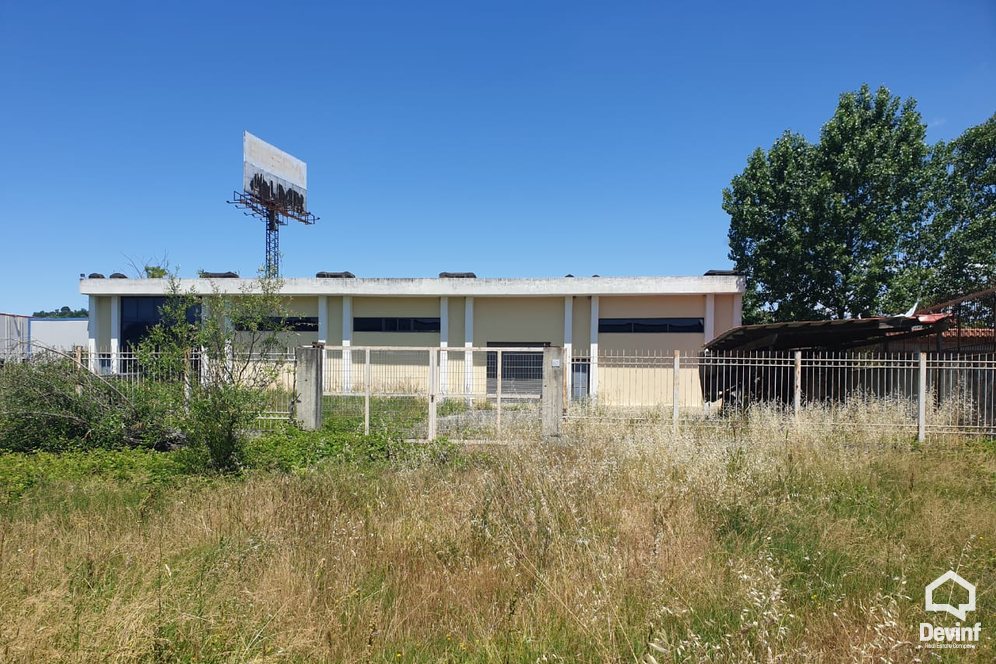 Ne Shitje Magazine  Autostrada Tirane-Vore Tirane
