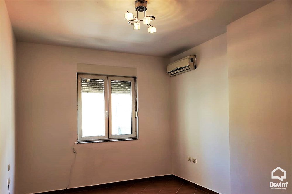 Tirane Shitje Zyre 2+1+G Pallat i ri prane qendres tregtare Toptani apartament