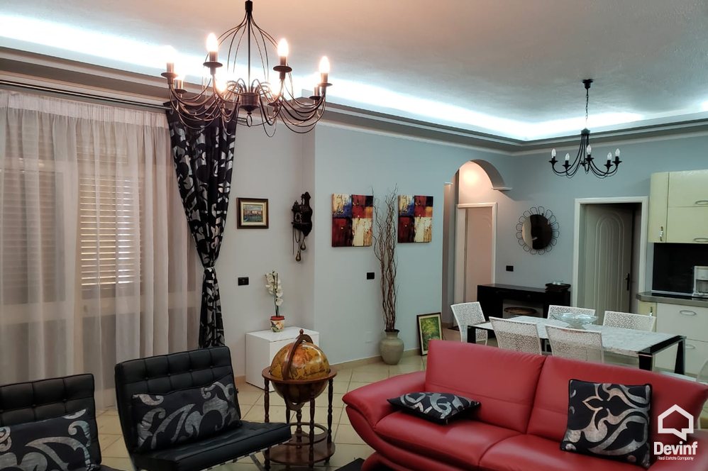 Tirane Qera Apartament 3+1+A Apartament prane qendres ne Bulevardin Zogu i I apartament