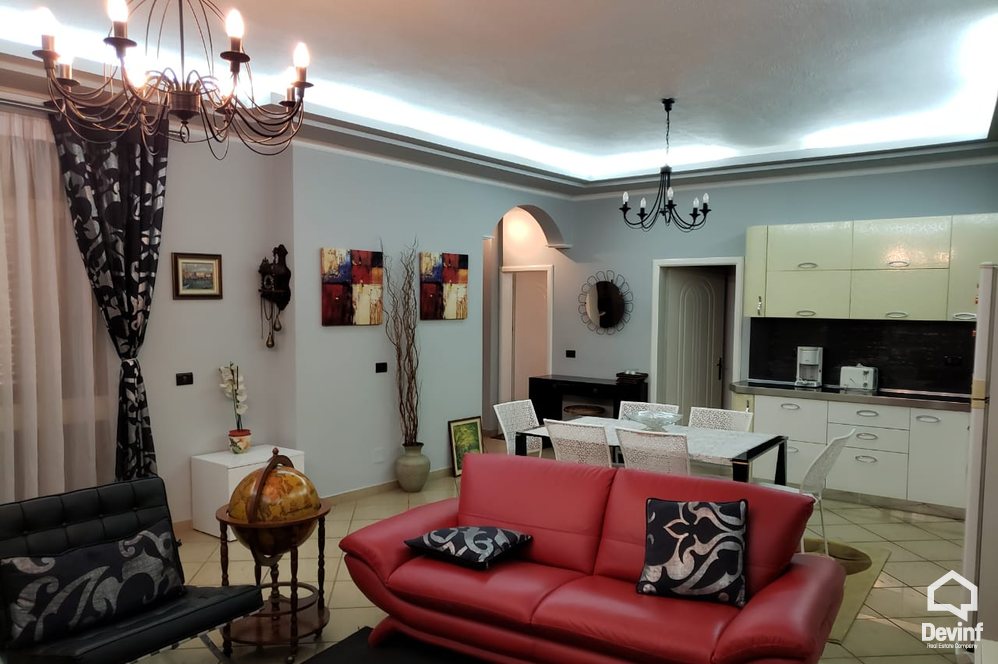 Tirane Qera Apartament 3+1+A Apartament prane qendres ne Bulevardin Zogu i I apartament