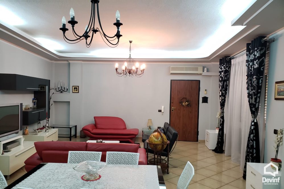 Tirane Qera Apartament 3+1+A Apartament prane qendres ne Bulevardin Zogu i I apartament