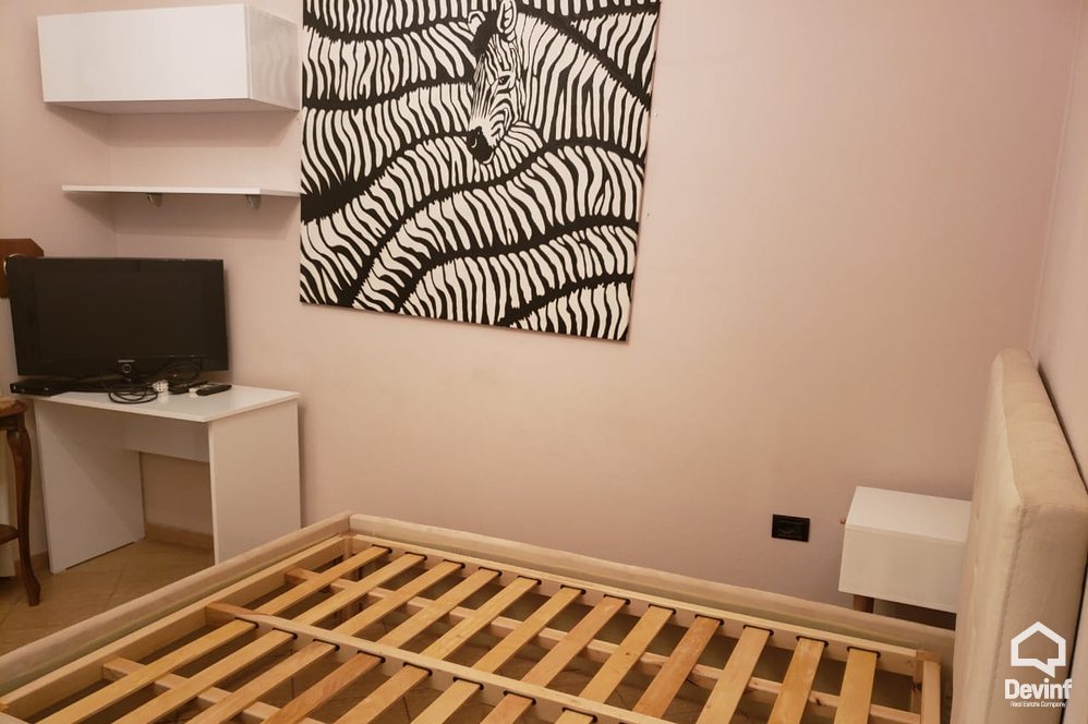 Tirane Qera Apartament 3+1+A Apartament prane qendres ne Bulevardin Zogu i I apartament