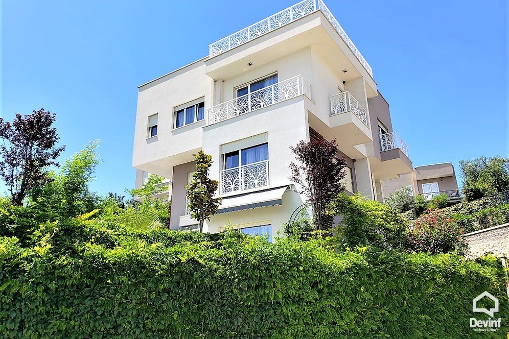 Tirane For Sale Villa  Farka Lake Villa Residential Complex