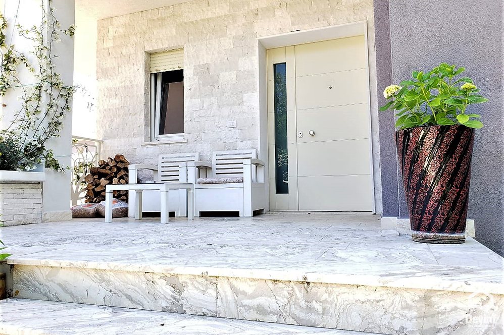 Tirane For Sale Villa  Farka Lake Villa Residential Complex
