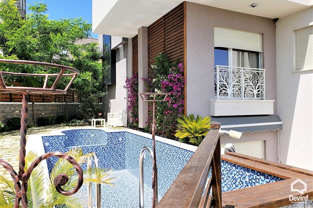 Tirane For Sale Villa  Farka Lake Villa Residential Complex