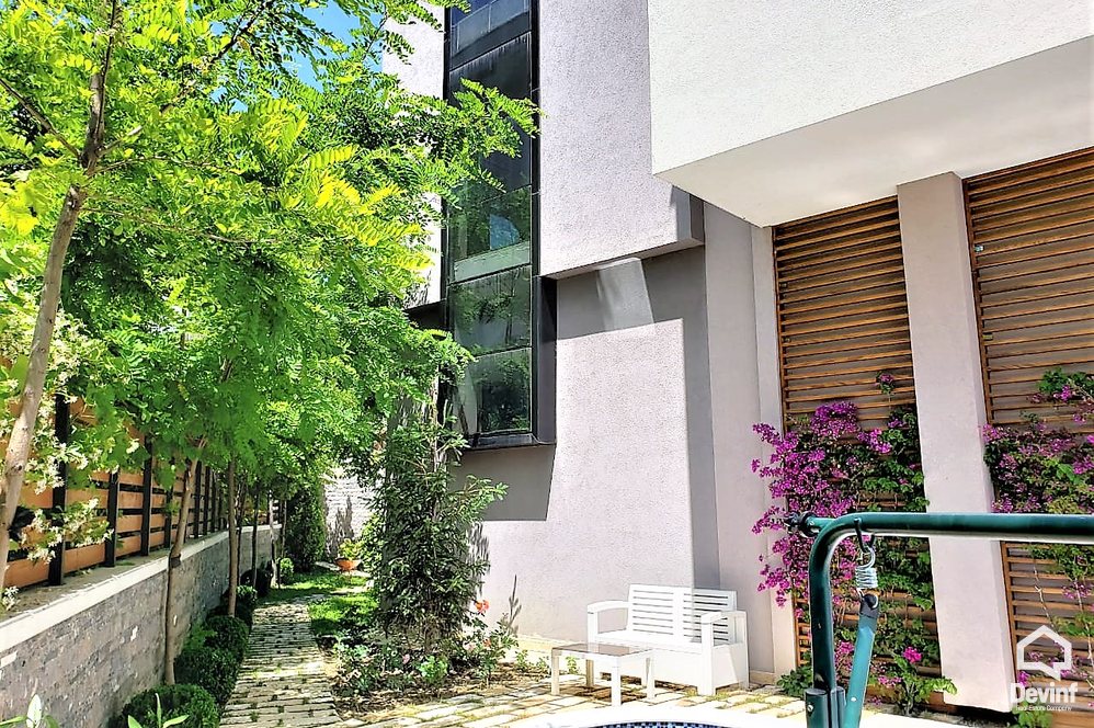 Tirane For Sale Villa  Farka Lake Villa Residential Complex