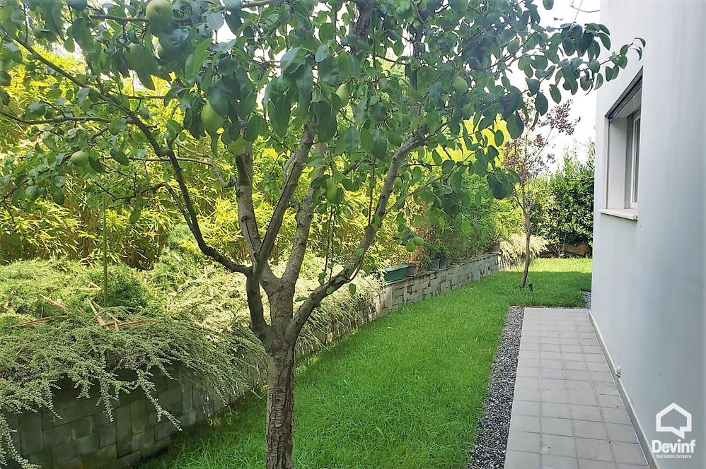 Tirane For Sale Apartment 3+1+A Apartment in a residential compound located close to TEG Apartment