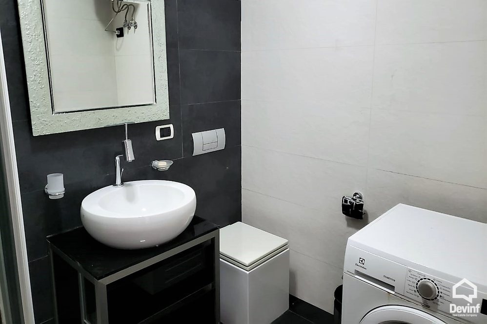 Tirane Shitje Apartament 3+1+A Apartament ne zonen e Bllokut apartament