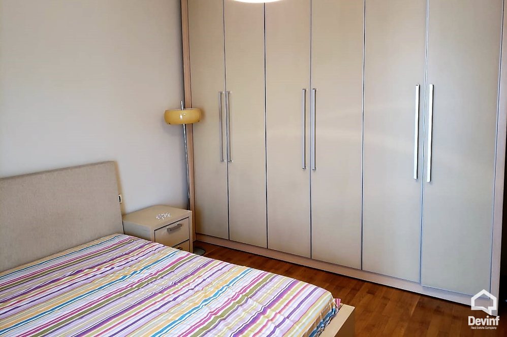 Tirane Shitje Apartament 3+1+A Apartament ne zonen e Bllokut apartament