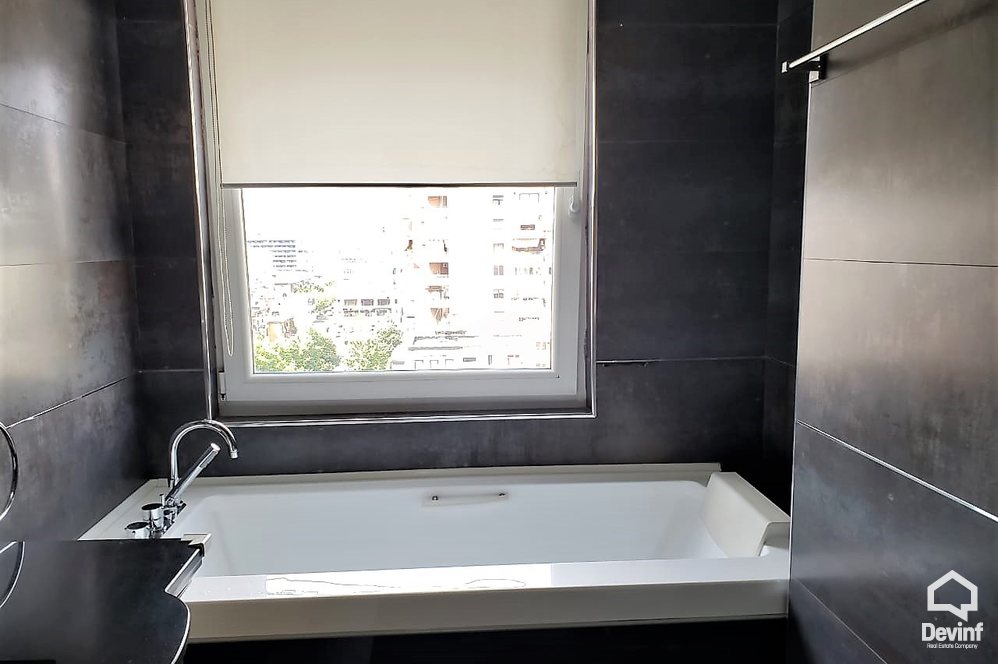 Tirane Shitje Apartament 3+1+A Apartament ne zonen e Bllokut apartament