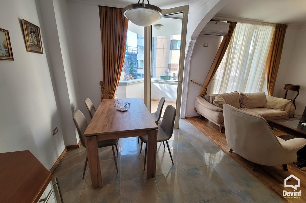 Tirane Qera Apartament 1+1 Ne buze te Parkut te Madh te Liqenit apartament