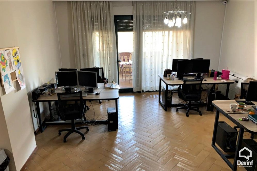 Tirane Qera Apartament 2+1+G Ne zonen e Bllokut apartament zyre