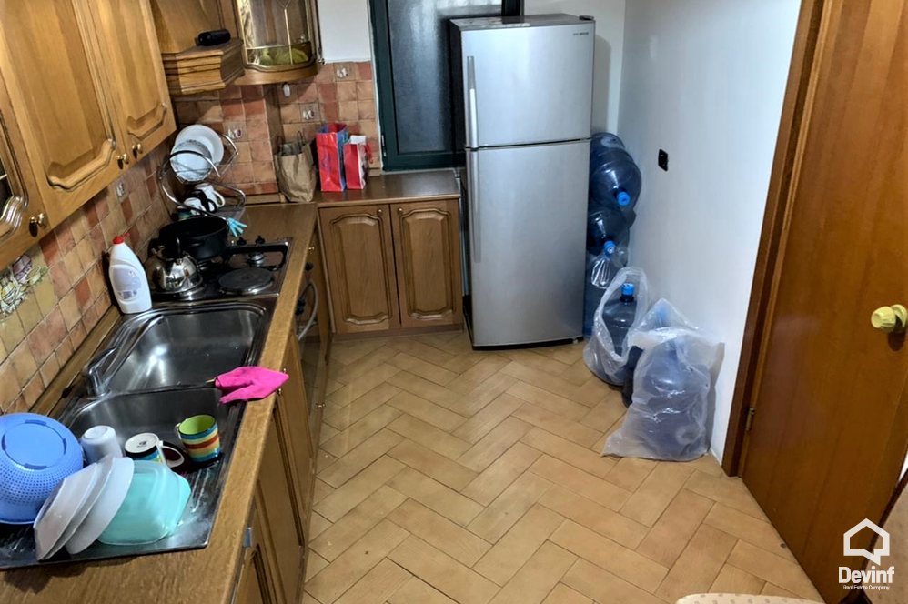 Tirane Qera Apartament 2+1+G Ne zonen e Bllokut apartament zyre