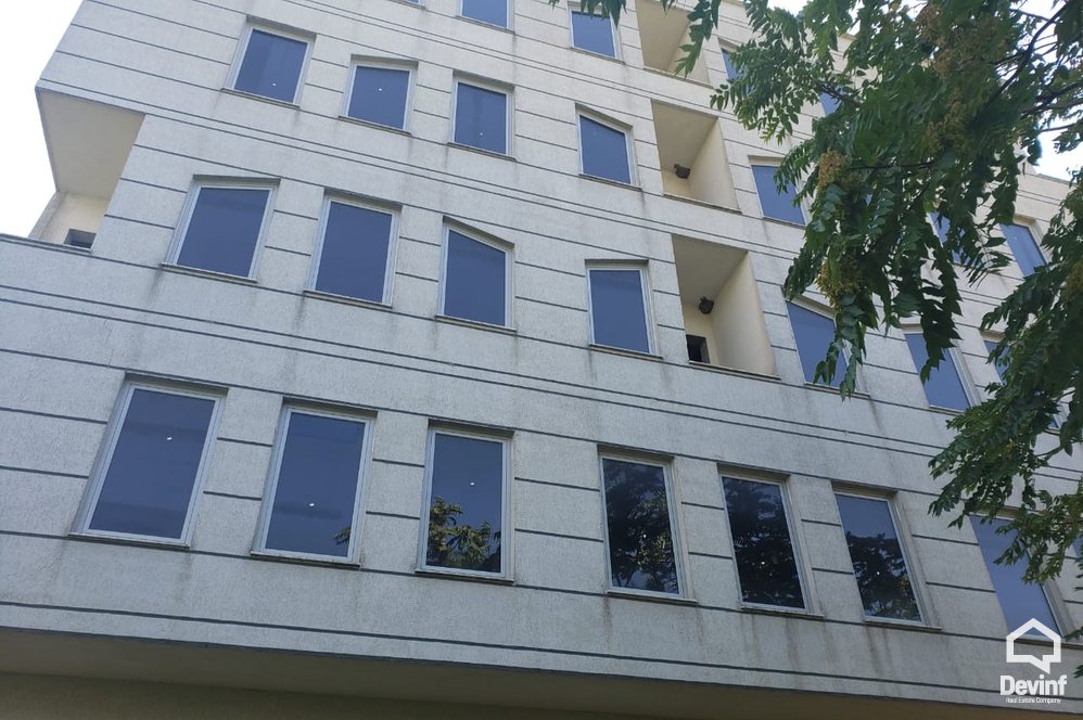 Tirane Qera Ndertese Multifunksionale  Ne zonen e Kinostudios zyre ndertese multifunksionale shkolle kursesh