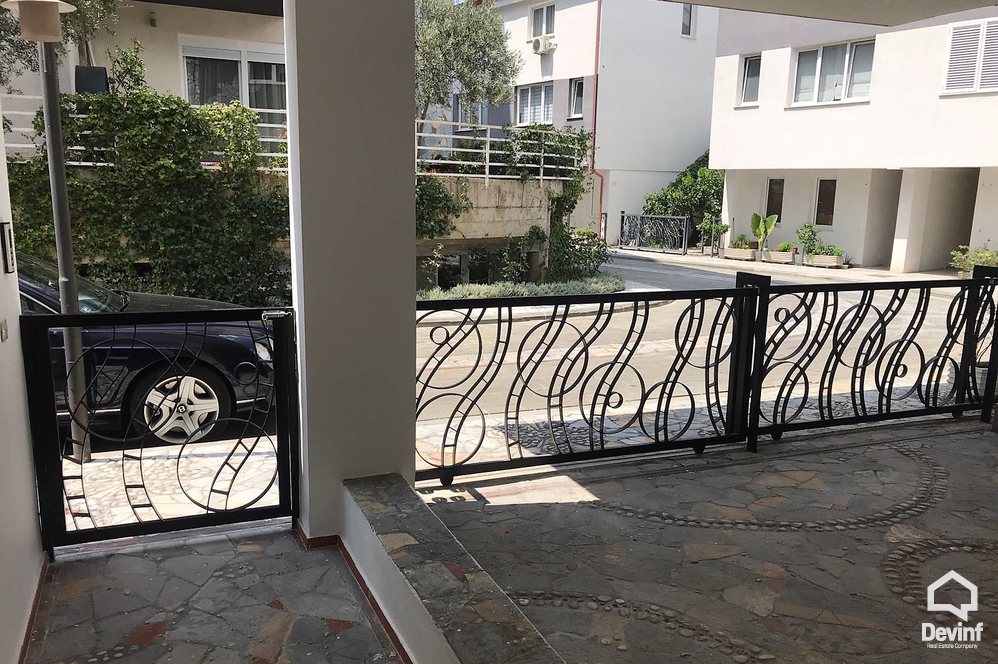 Tirane For Rent Villa Me shume se 4 dhoma A house in residential compound close to Botanical Garden Villa Residential Complex