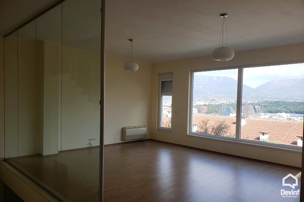 Tirane For Rent Villa Me shume se 4 dhoma A house in residential compound close to Botanical Garden Villa Residential Complex