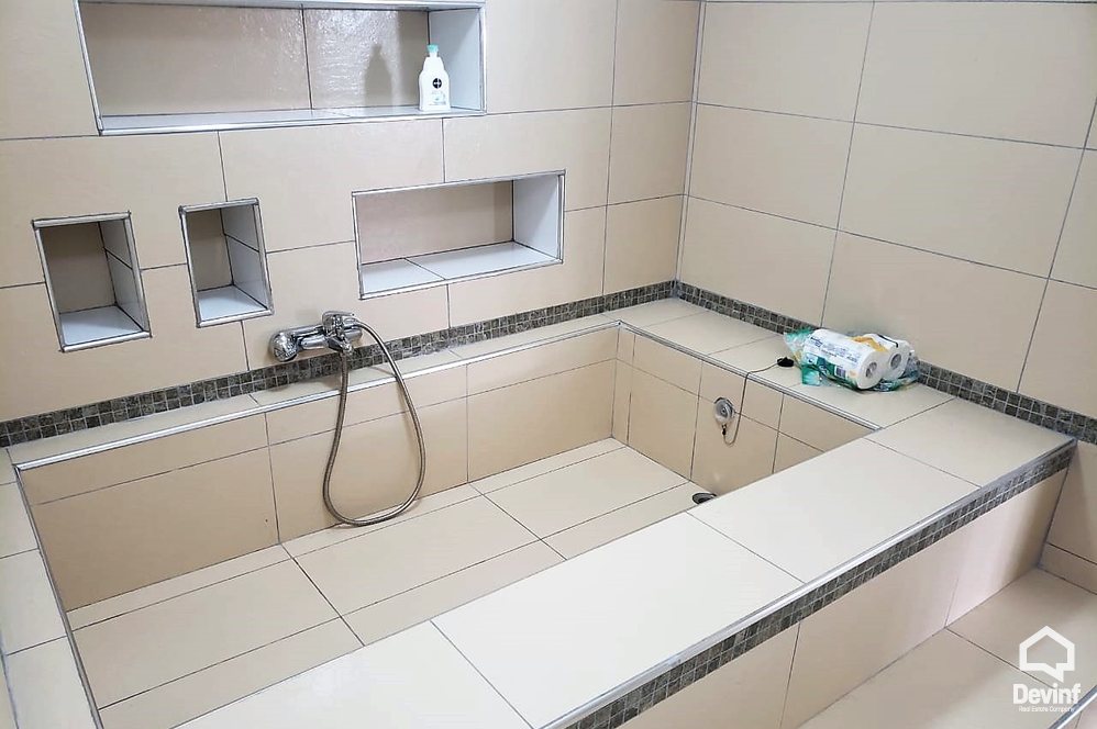 Tirane For Rent Villa Me shume se 4 dhoma A house in residential compound close to Botanical Garden Villa Residential Complex