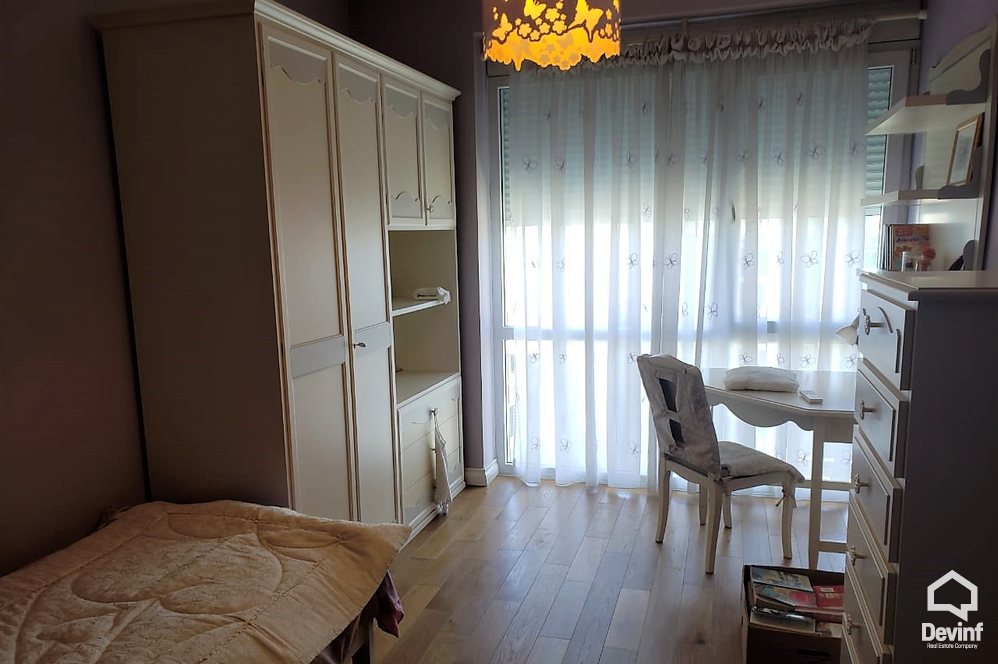 Tirane Shitje Apartament 3+1+A Rruga Medar Shtylla, Komuna e Parisit. apartament kompleks rezidencial