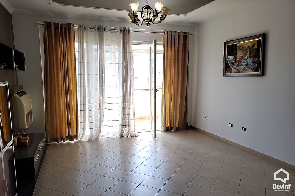 Tirane Qera Apartament 3+1+A Apartament prane Kopeshtit Zoologjik apartament