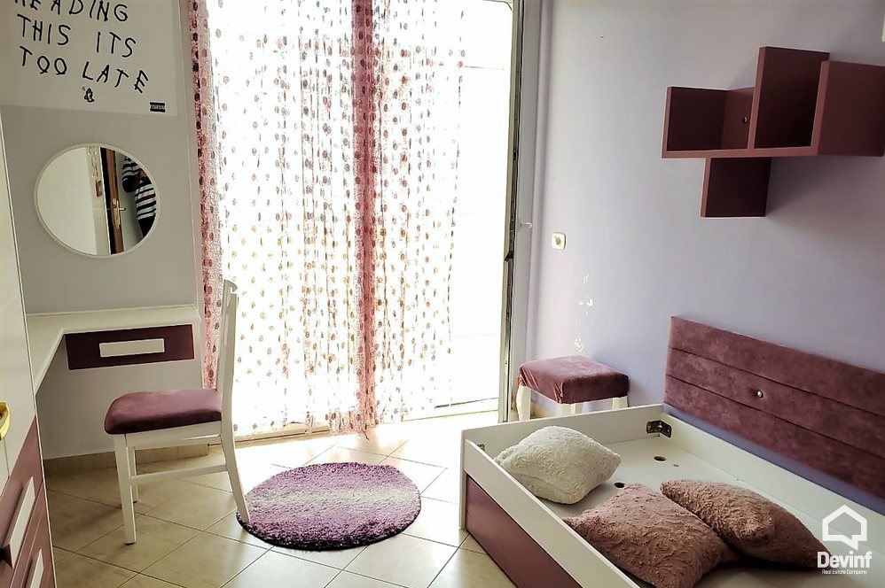 Tirane Qera Apartament 3+1+A Apartament prane Kopeshtit Zoologjik apartament