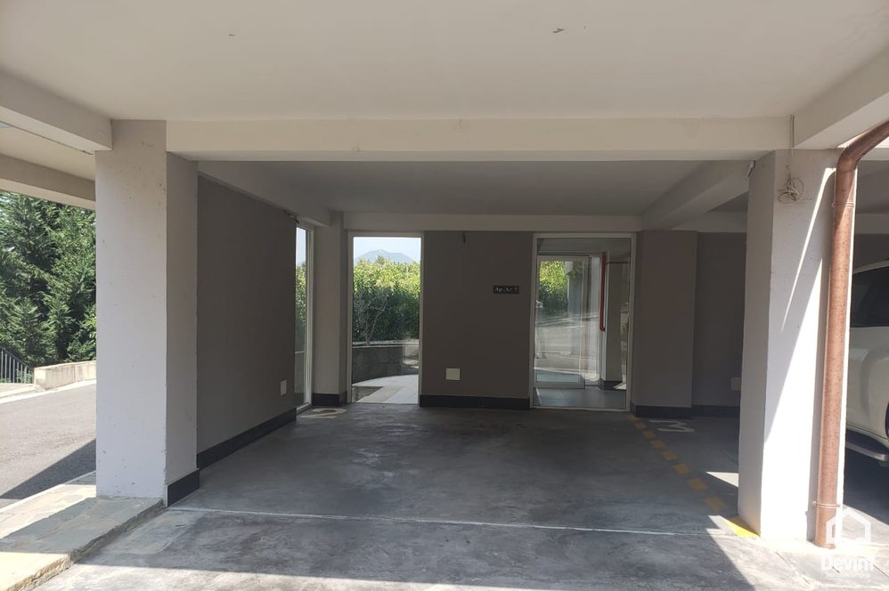 Tirane Qera Apartament 2+1+G Apartament ne nje kompleks rezidencial prane TEG apartament kompleks rezidencial