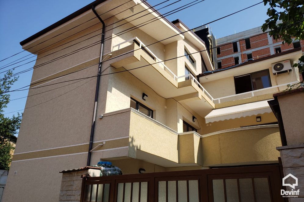 Tirane Qera Vile  Objekt ne qender te Tiranes zyre ndertese multifunksionale hotel