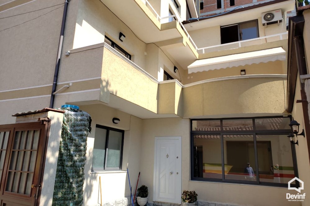 Tirane Qera Vile  Objekt ne qender te Tiranes zyre ndertese multifunksionale hotel