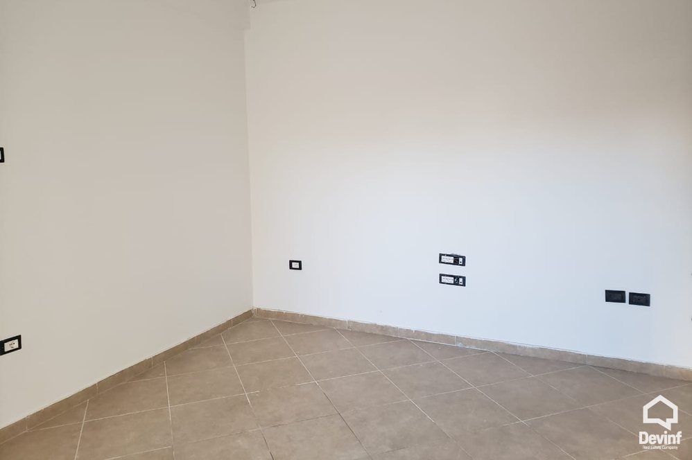 Tirane Qera Zyre  Zyre ne qender te Tiranes zyre