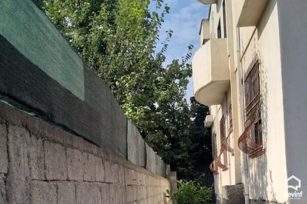 Durres For Sale Houses Me shume se 4 dhoma Zona e Shkozetit ne Durres 