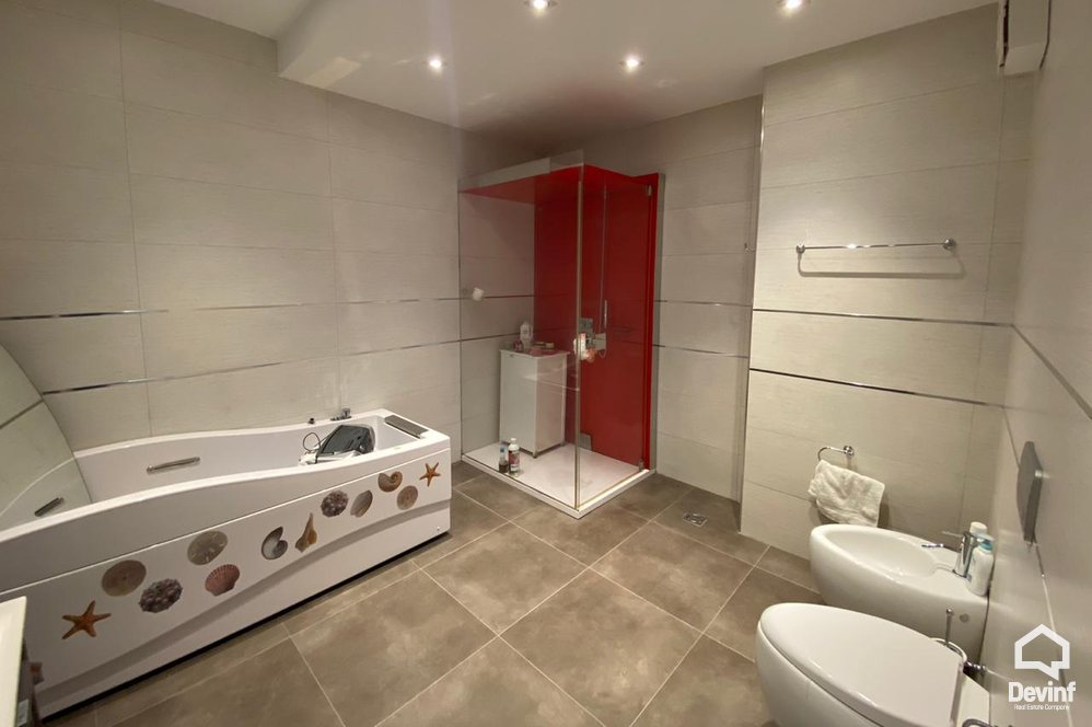Tirane Qera Zyre 4+1 Zyre, ne nje ndertim te ri ne Bulevardin Gjergj Fishta	 apartament zyre