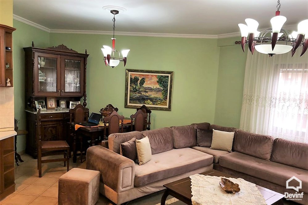 Tirane Shitje Apartament 2+1+A Pallati ndodhet prane Stacionit te Trenit apartament kompleks rezidencial
