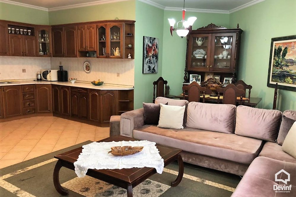 Tirane Shitje Apartament 2+1+A Pallati ndodhet prane Stacionit te Trenit apartament kompleks rezidencial