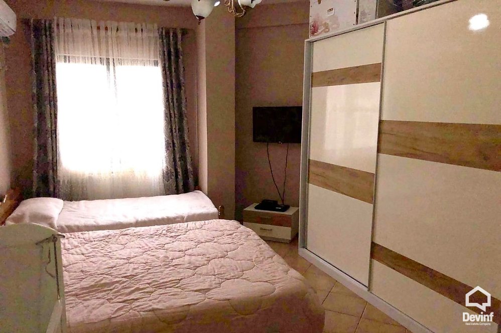 Tirane Shitje Apartament 2+1+A Pallati ndodhet prane Stacionit te Trenit apartament kompleks rezidencial