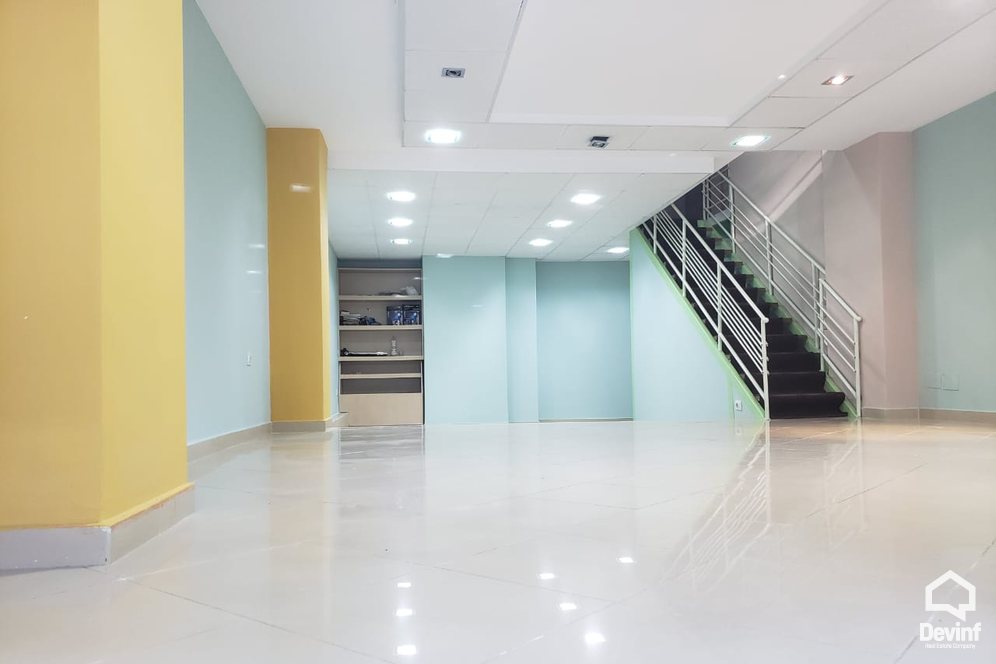 Tirane For Rent Shop  Close to Elbasani Street Office Shop