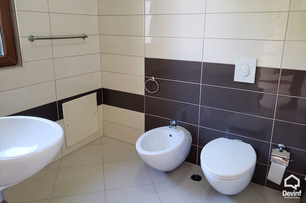 Tirane Qera Vile 3+1+G Kompleks Rezidencial, prane Liqenit te Tiranes vile kompleks rezidencial