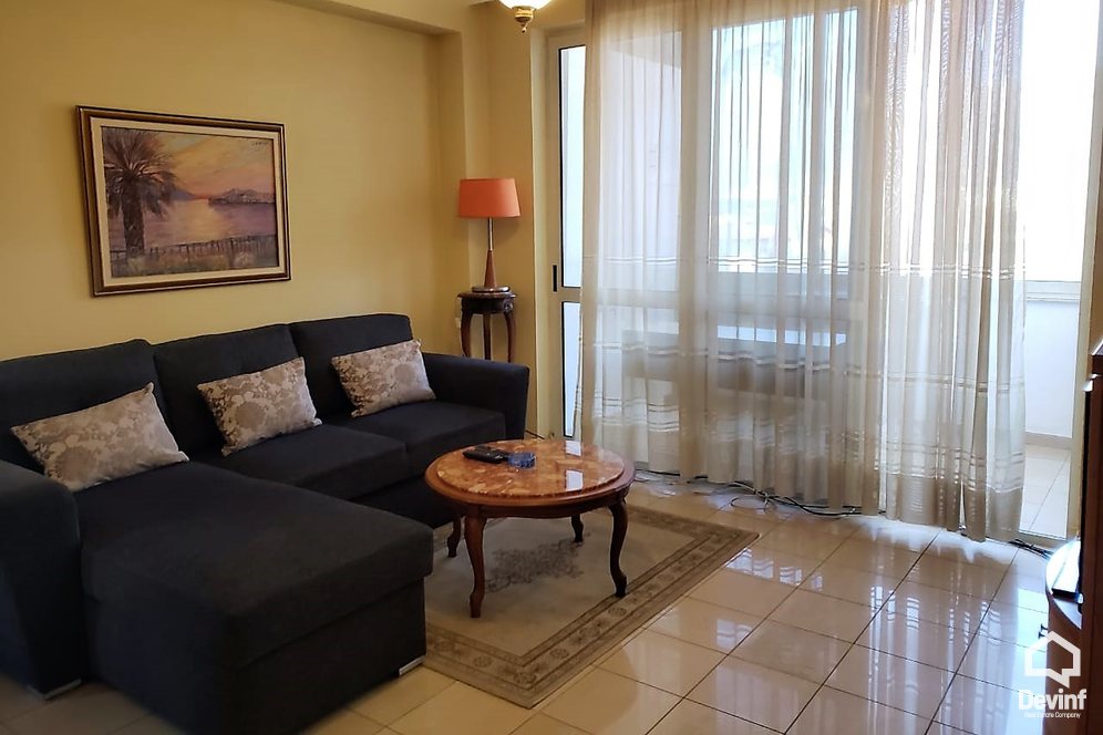 Me Qera Apartament 2+1+A Pallat i ri ne qender te zones se Bllokut Tirane