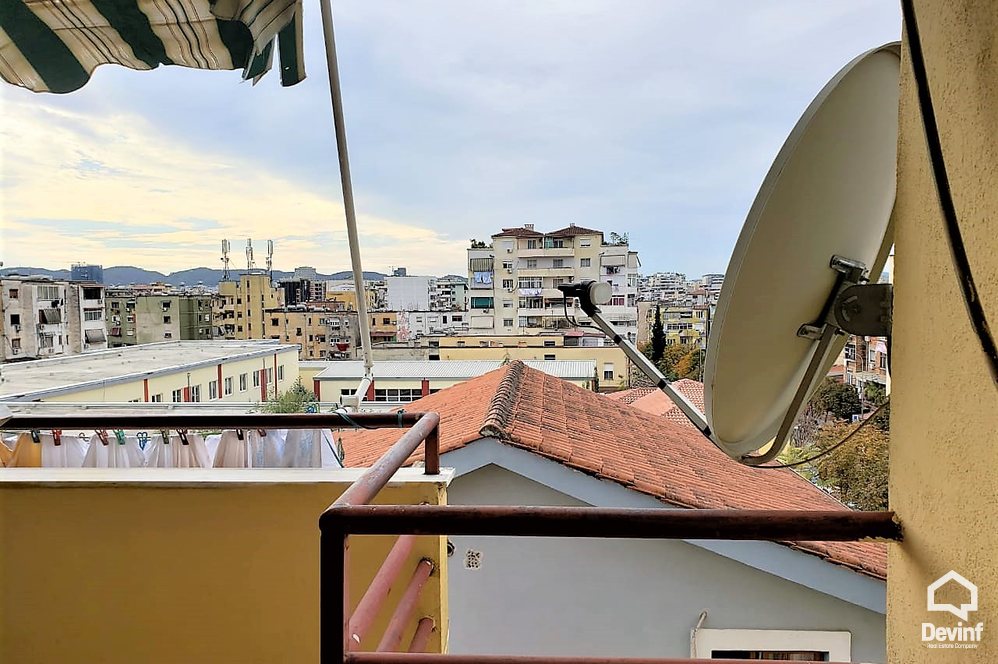 Tirane Shitje Apartament  Rruga Kongresi i Manastirit, prane gjimnazit Cajupi. apartament