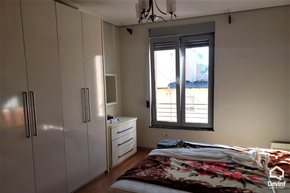 Tirane Qera Apartament 3+1+A Apartament prane Rr. Elbasanit apartament