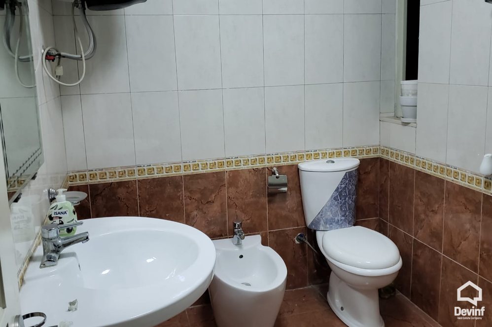 Tirane Qera Zyre  Zyre ne Rr. Sami Frasheri zyre