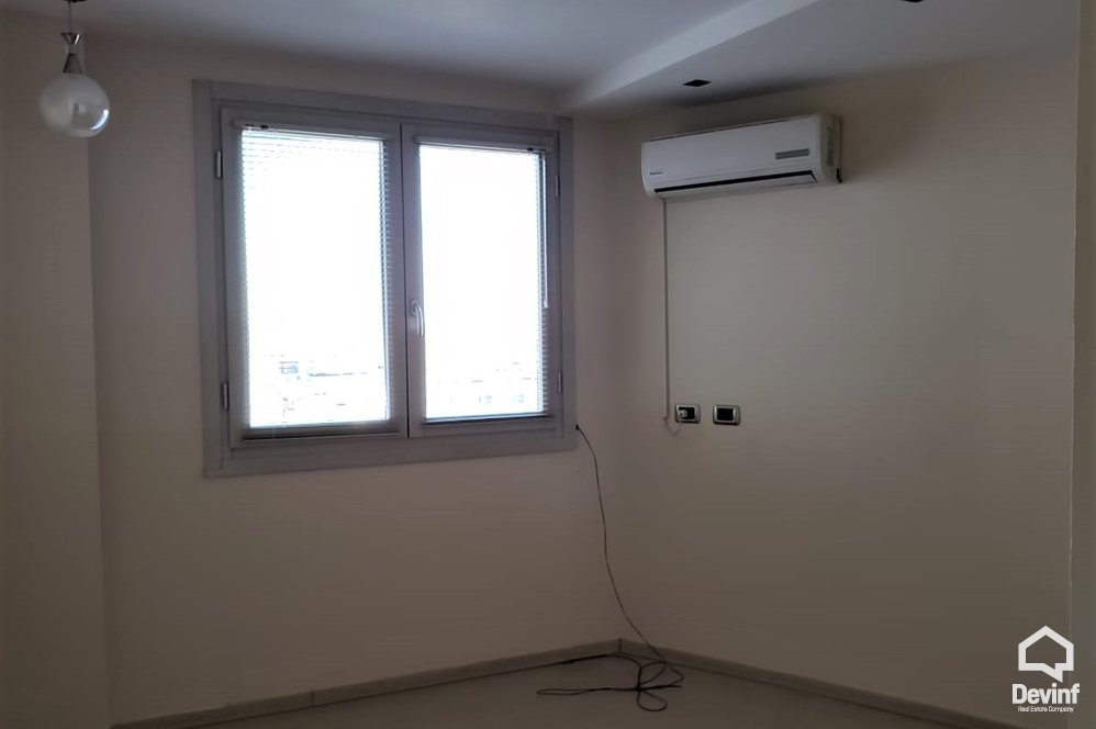 Tirane Qera Zyre  Zyre ne Rr. Sami Frasheri zyre