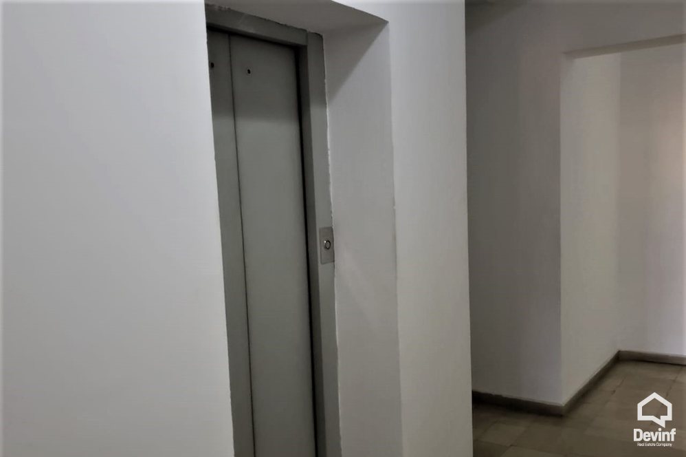 Tirane Qera Zyre  Zyre ne Rr. Sami Frasheri zyre
