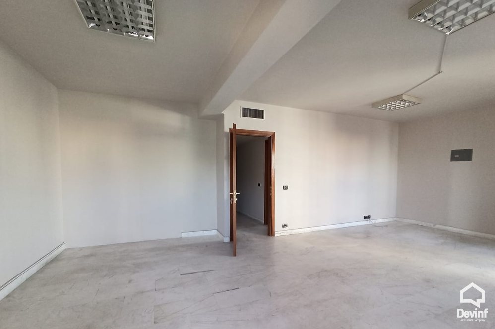 Tirane For Rent Office  Office in a business center, located in the center of Tirana Office Business Center