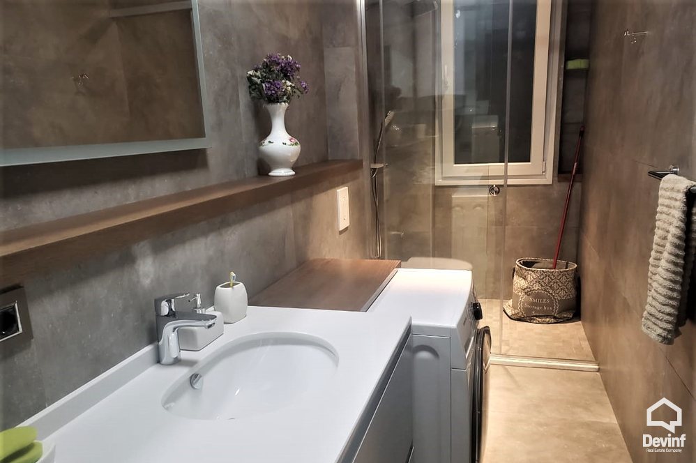 Tirane Qera Apartament 3+1+A Apartament ne zonen e Bllokut apartament
