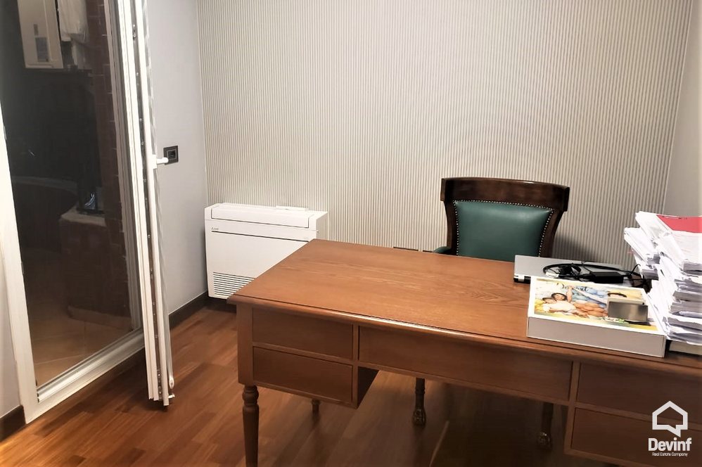 Tirane Qera Apartament 3+1+A Apartament ne zonen e Bllokut apartament