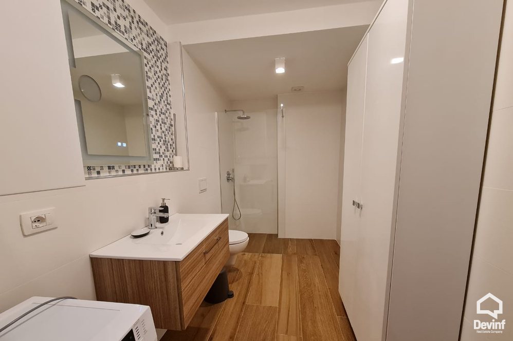 Tirane Qera Vile  Kompleks banimi ne periferi te Tiranes, zona e Farkes vile kompleks rezidencial