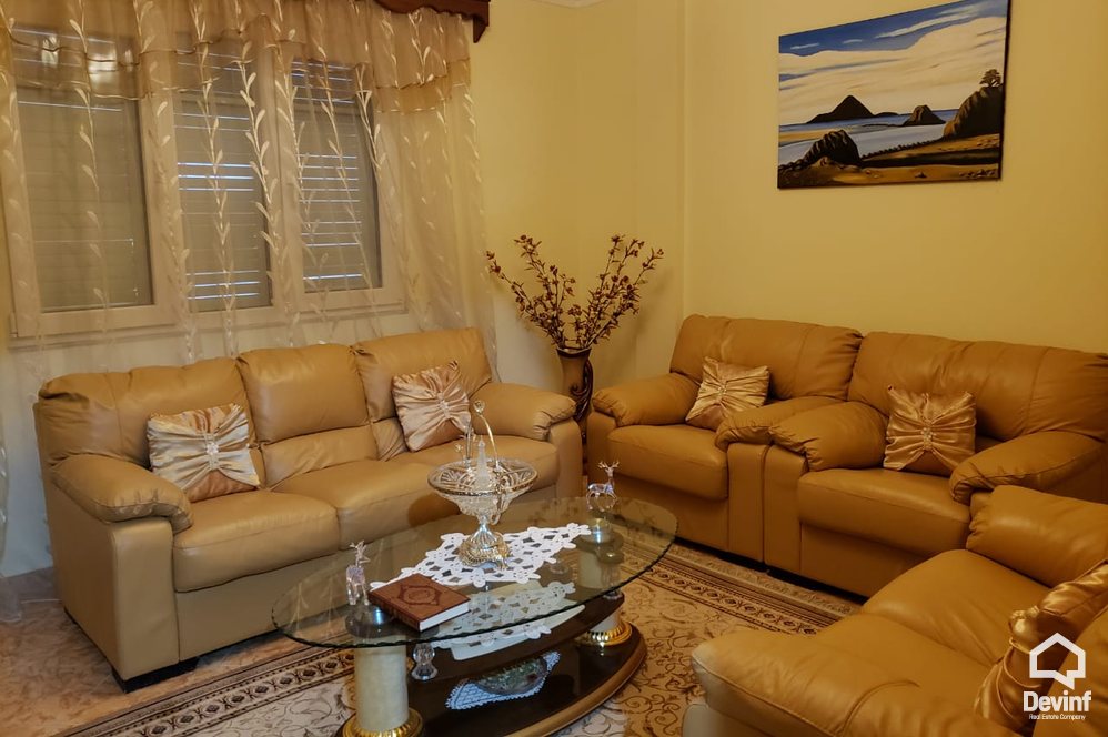 Tirane Shitje Vile  Prane Liqenit te Farkes vile