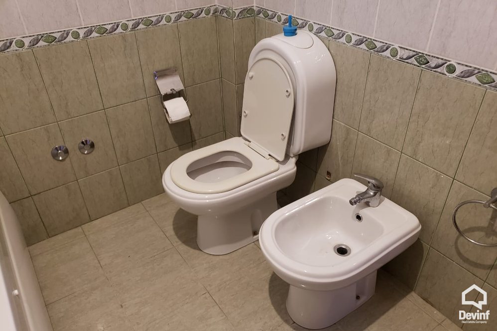 Tirane Shitje Vile  Prane Liqenit te Farkes vile